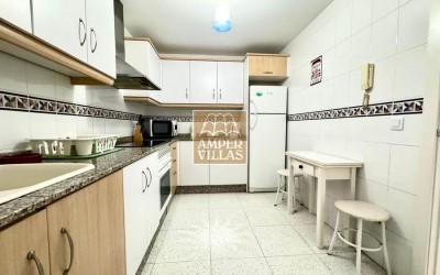 Spacious flat with a fantastic terrace in the harbour of Campomanes, Altea.